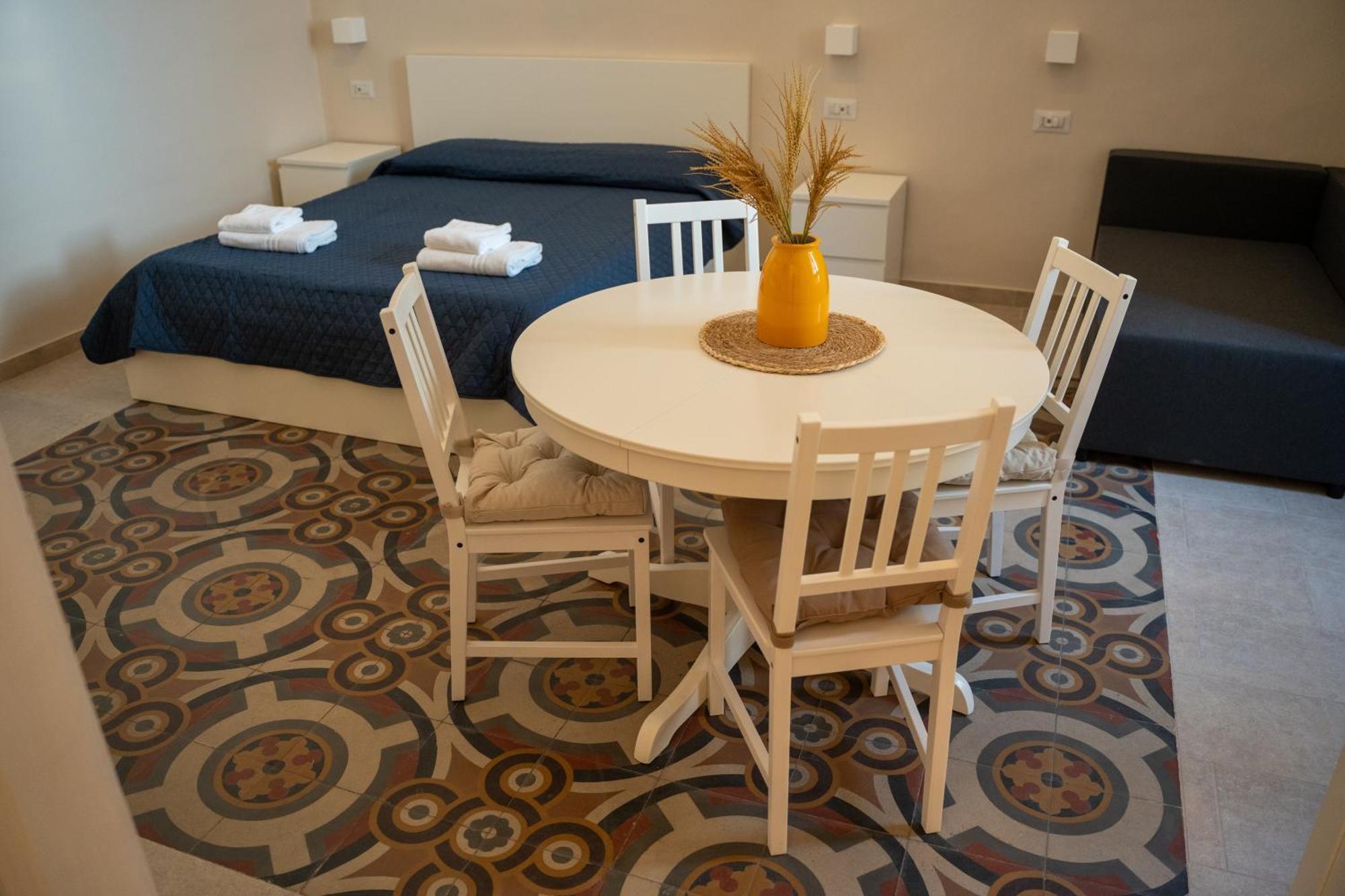 Bed and Breakfast Principe Amedeo 93 à Bari Extérieur photo